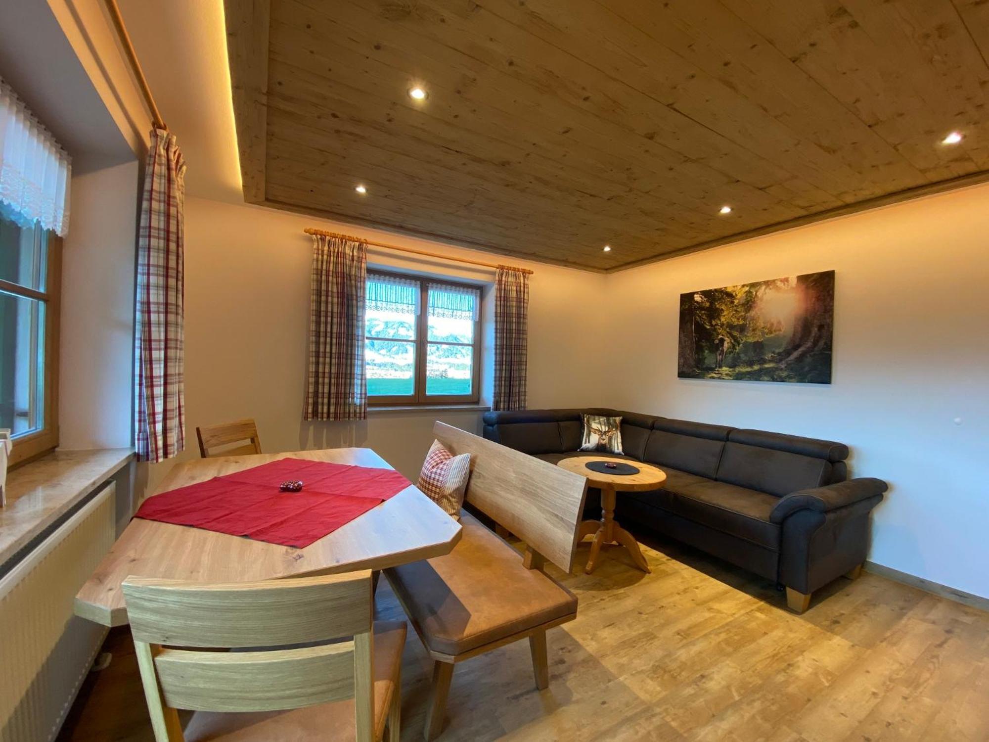 Hemerhof - Ferienwohnungen Oberstdorf Rum bild